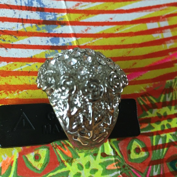 Rhinestone ring - Picture 3 of 3